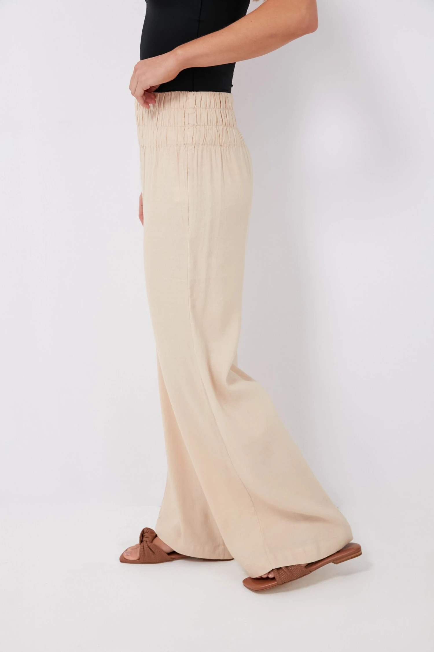 Sand Air Linen Smocked Pants - Image 3